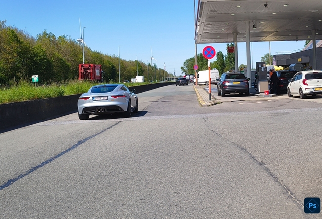 Jaguar F-TYPE 400 Sport Coupé