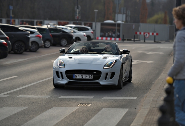Jaguar F-TYPE R Convertible