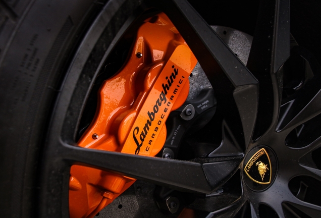 Lamborghini Aventador LP750-4 SuperVeloce