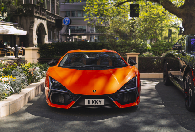 Lamborghini Revuelto