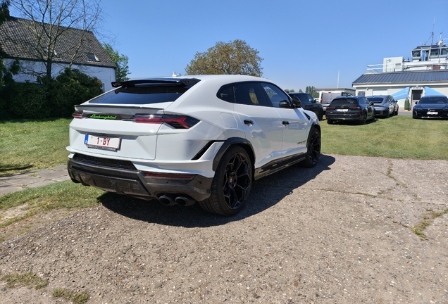 Lamborghini Urus Performante