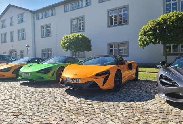 McLaren Artura Spider