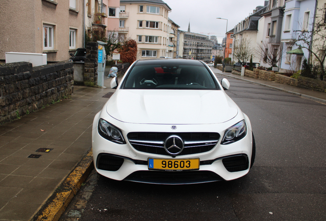 Mercedes-AMG E 63 S W213
