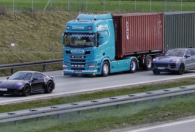 Porsche 992 Carrera 4S MkII