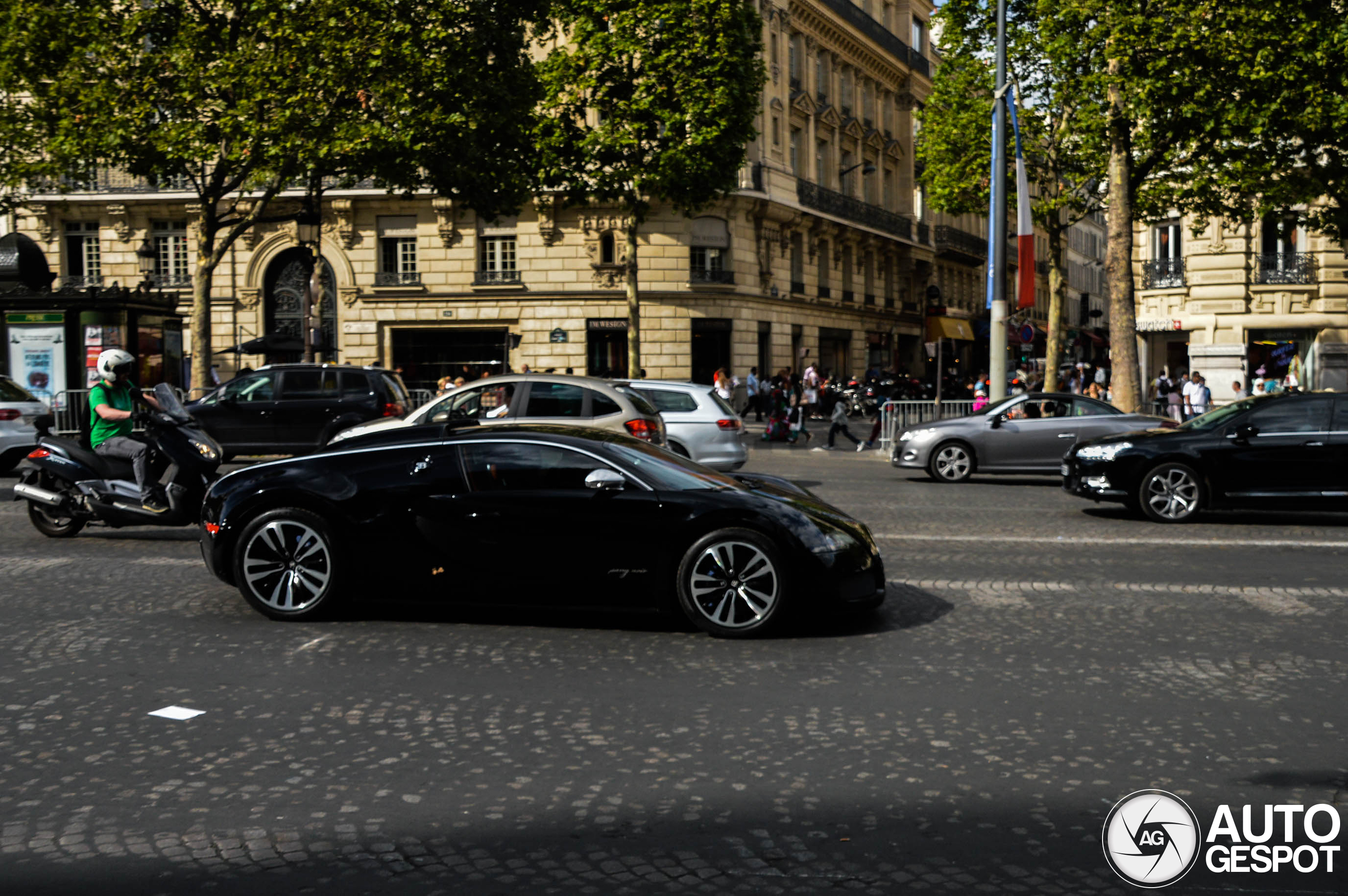 Bugatti Veyron 16.4 Sang Noir