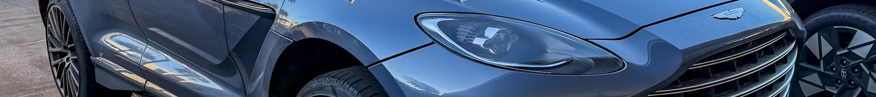 Aston Martin DBX707