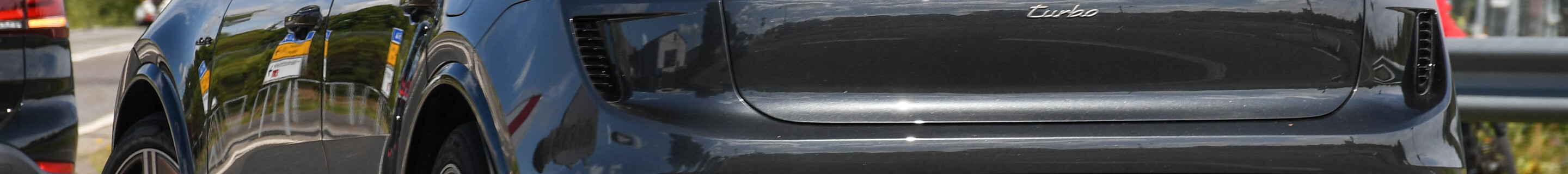 Porsche Macan EV Turbo