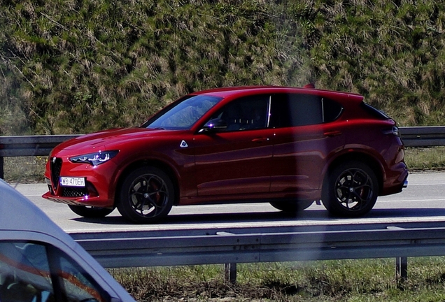 Alfa Romeo Stelvio Quadrifoglio 2023