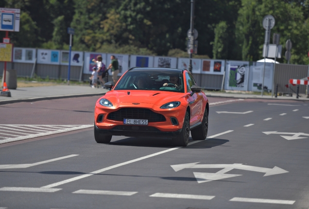 Aston Martin DBX