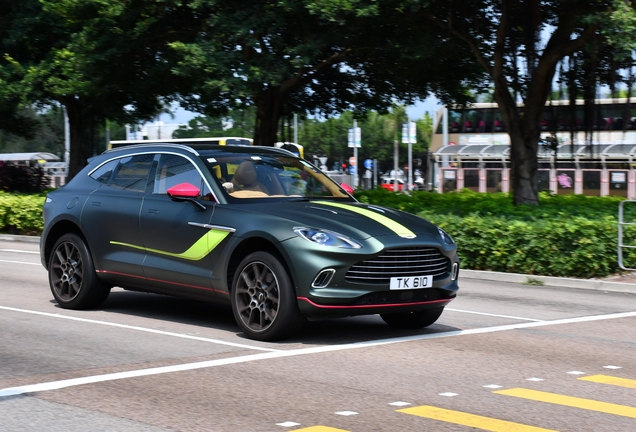 Aston Martin DBX