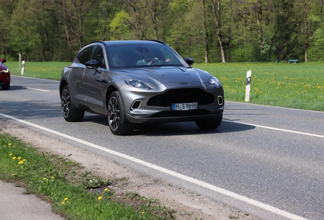 Aston Martin DBX