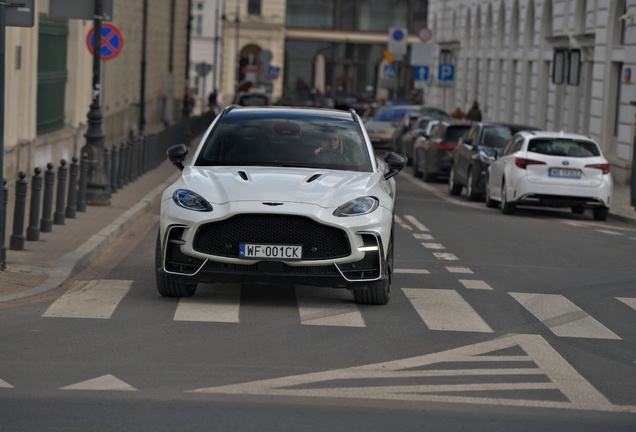 Aston Martin DBX S