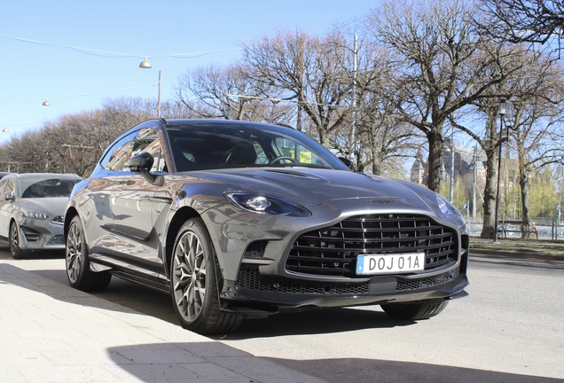 Aston Martin DBX707