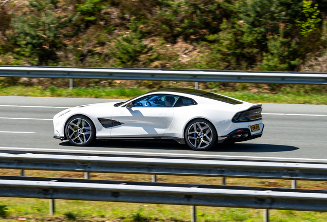 Aston Martin Vanquish 2025