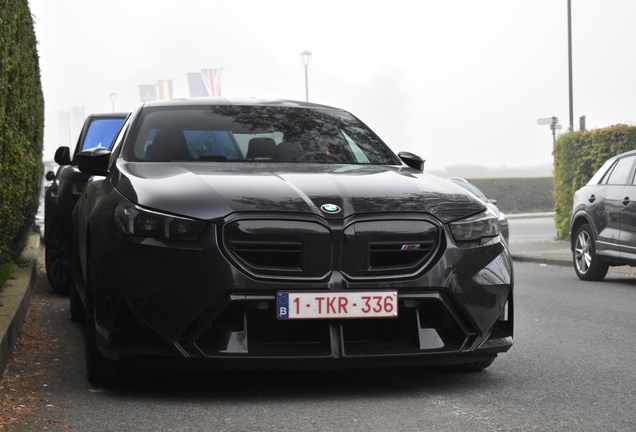 BMW M5 G90
