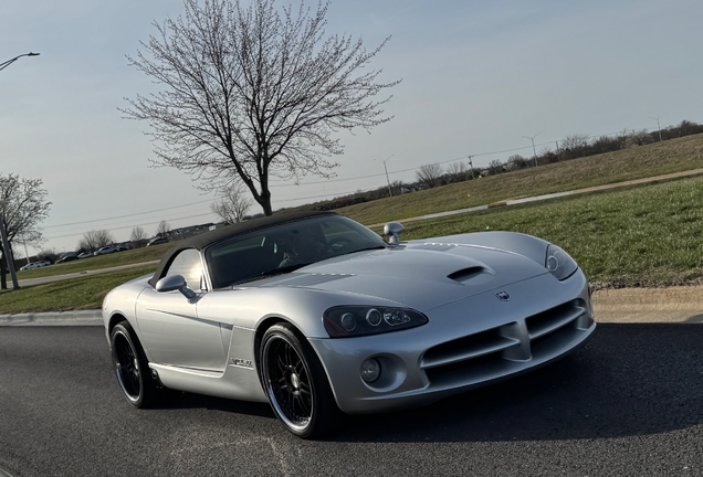 Dodge Viper SRT-10 Roadster 2003