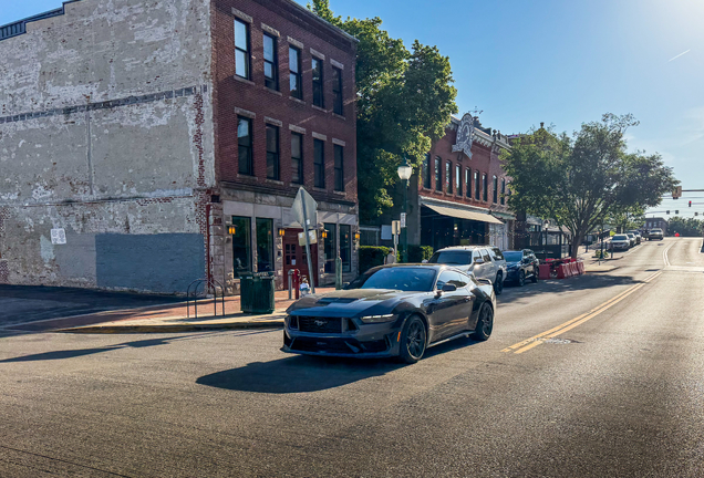 Ford Mustang Dark Horse 2024