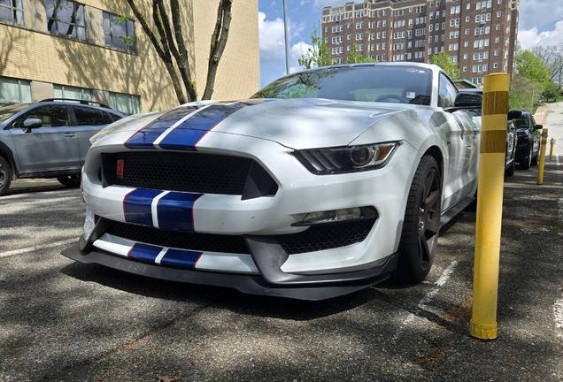 Ford Mustang Shelby GT350 2015