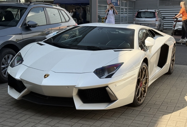 Lamborghini Aventador LP700-4