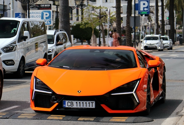 Lamborghini Revuelto