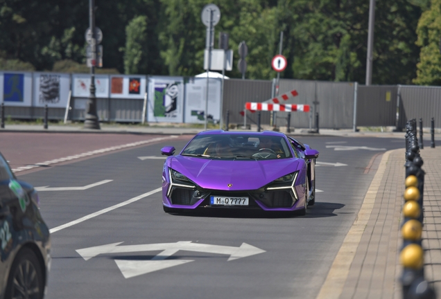 Lamborghini Revuelto