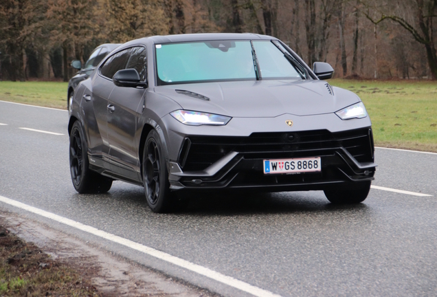 Lamborghini Urus Performante