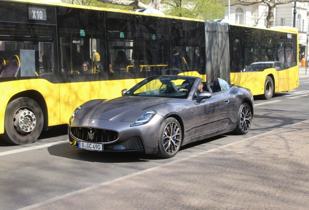 Maserati GranCabrio Modena