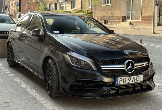 Mercedes-AMG A 45 W176 2015