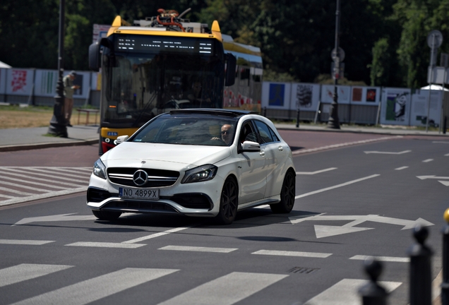 Mercedes-AMG A 45 W176 2015