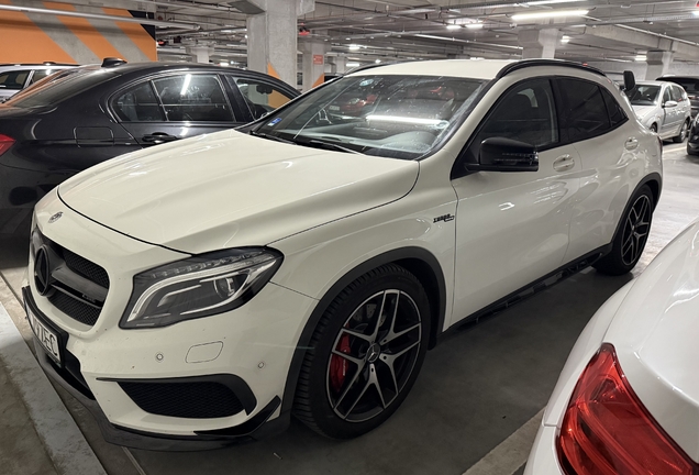 Mercedes-Benz GLA 45 AMG X156