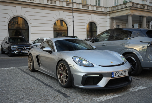 Porsche 718 Cayman GT4