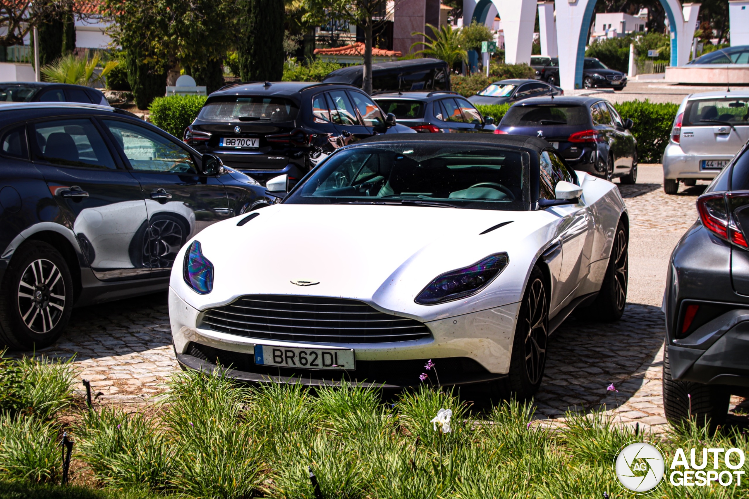 Aston Martin DB11 V8 Volante