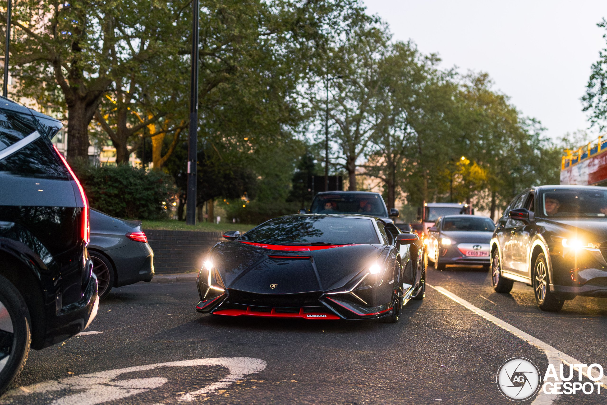 Lamborghini Sián FKP 37