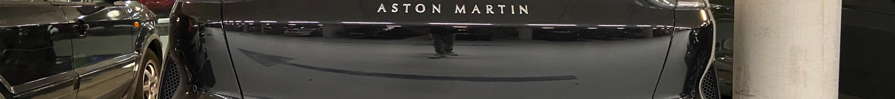 Aston Martin DBX707