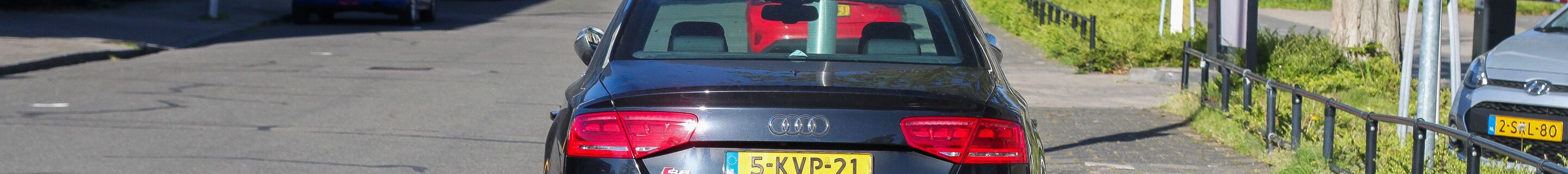 Audi S8 D4