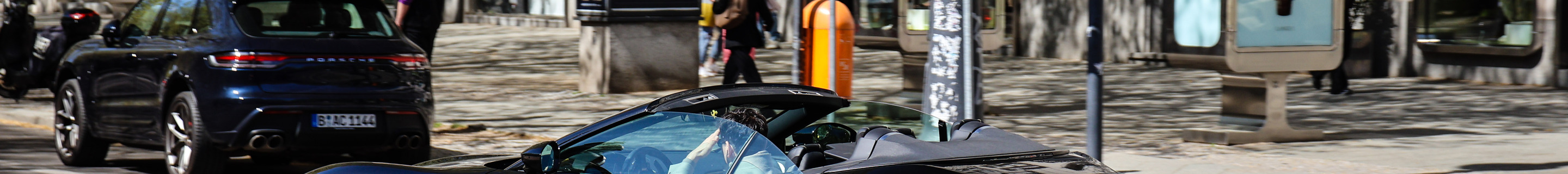 Ferrari Roma Spider