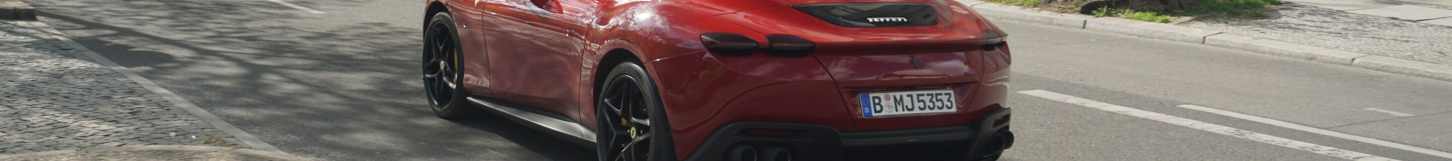 Ferrari Roma Spider