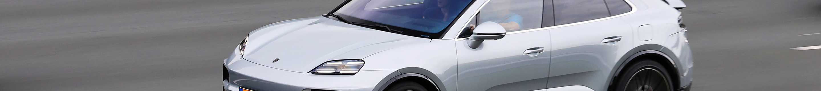 Porsche Macan EV Turbo