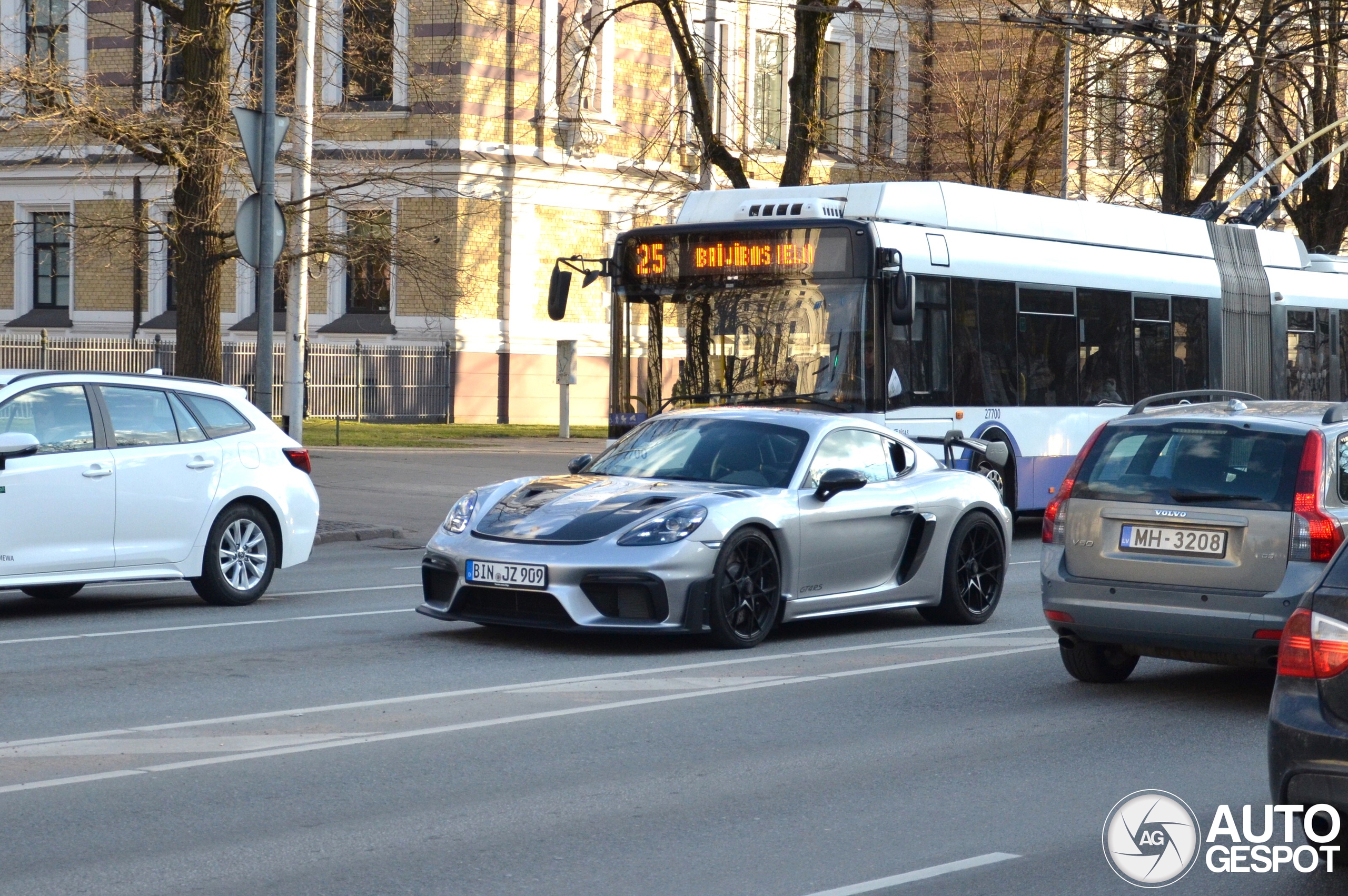Porsche 718 Cayman GT4 RS Weissach Package