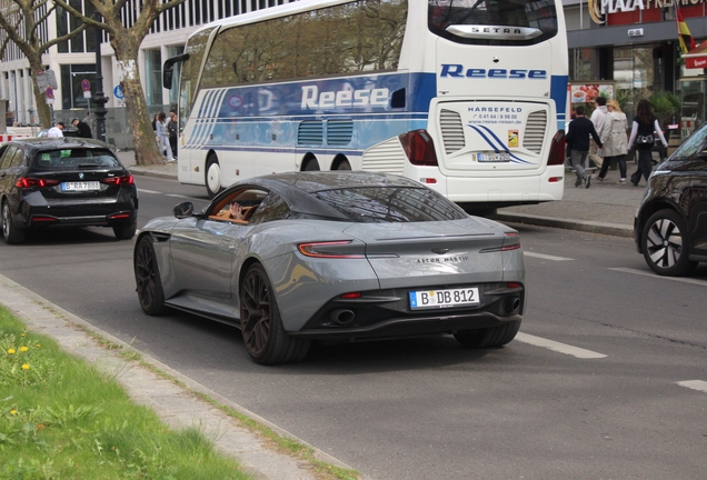 Aston Martin DB12