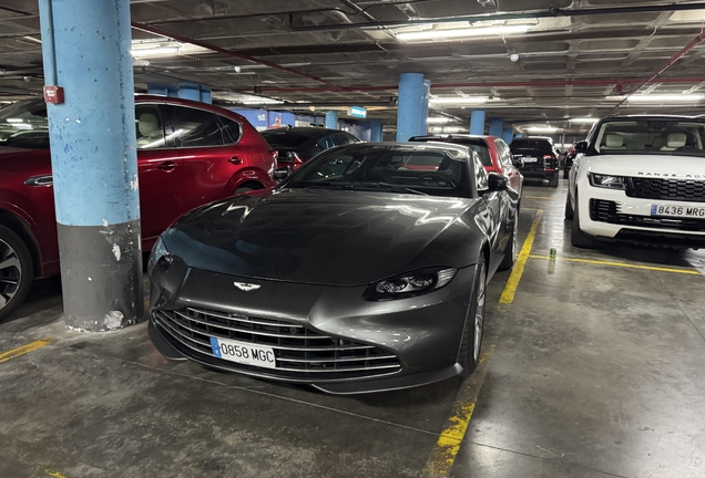 Aston Martin V8 Vantage 2018