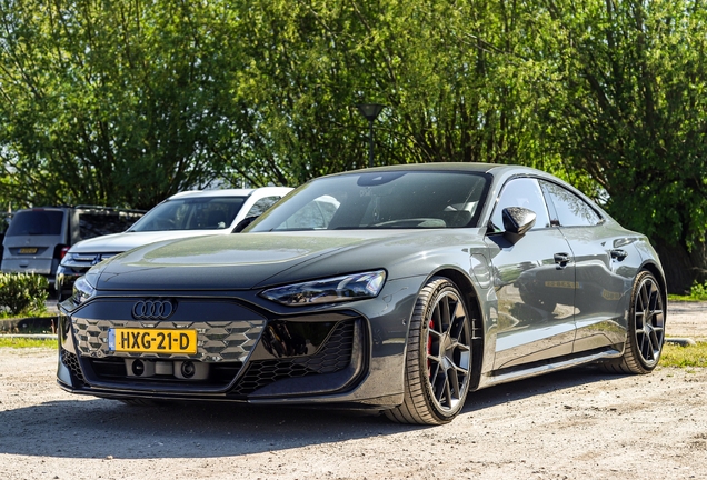 Audi RS E-Tron GT 2025