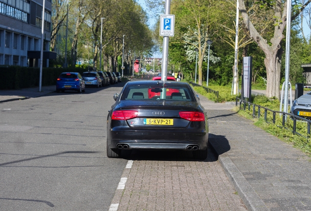 Audi S8 D4
