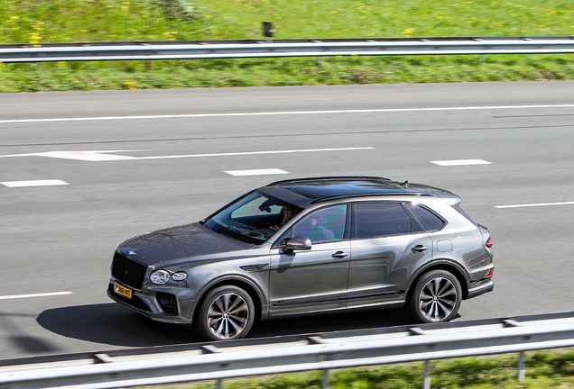 Bentley Bentayga Hybrid 2021