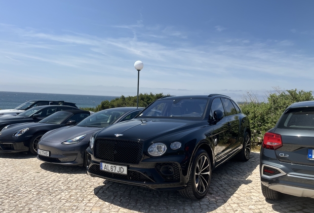 Bentley Bentayga Hybrid 2021
