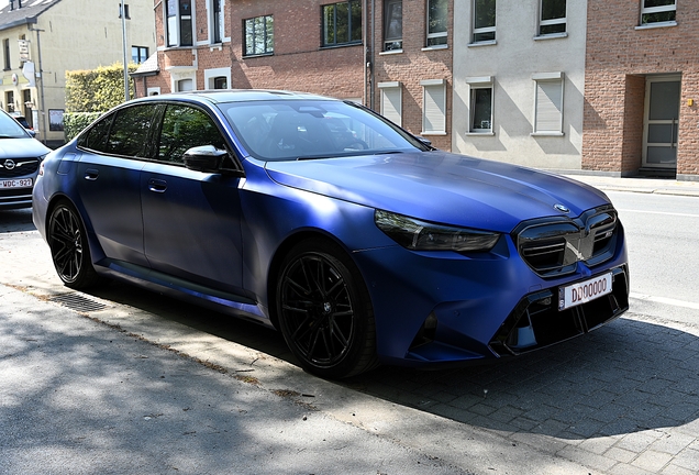 BMW M5 G90