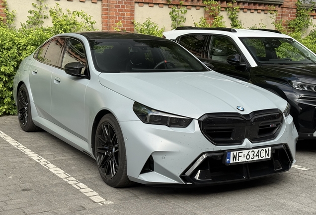 BMW M5 G90