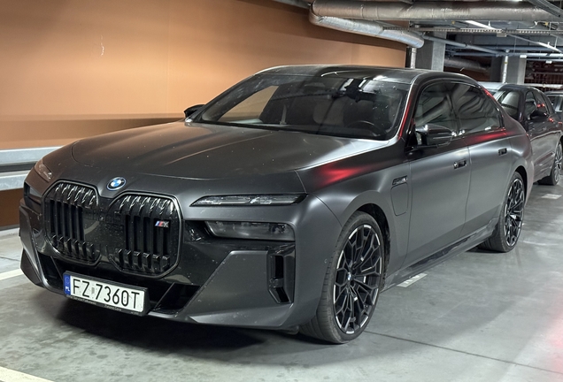 BMW M760e xDrive