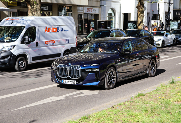 BMW M760e xDrive