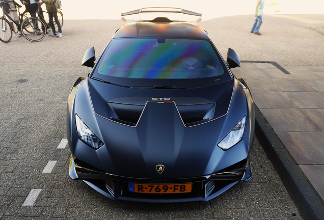 Lamborghini Huracán LP640-2 STO